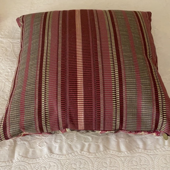 2 Pink/Grey oversized throw pillows!! - Picture 2 of 7